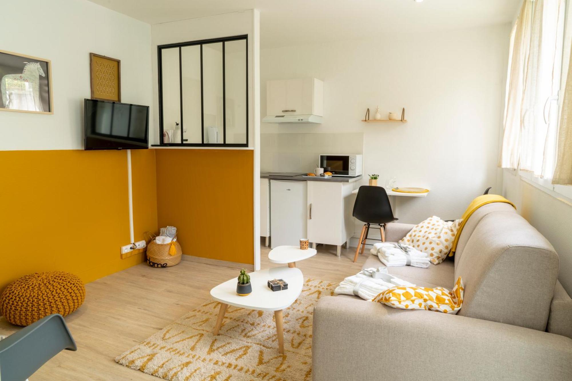 Stockholm- Studio Serenite Avec Jardin Charleville-Mézières Екстериор снимка