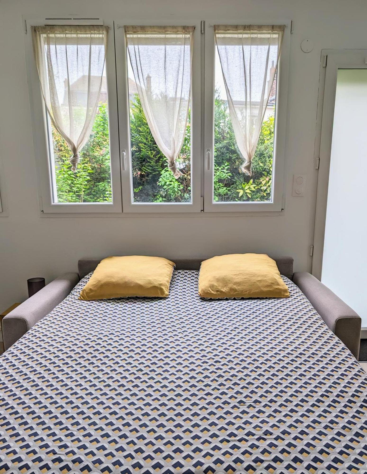 Stockholm- Studio Serenite Avec Jardin Charleville-Mézières Екстериор снимка
