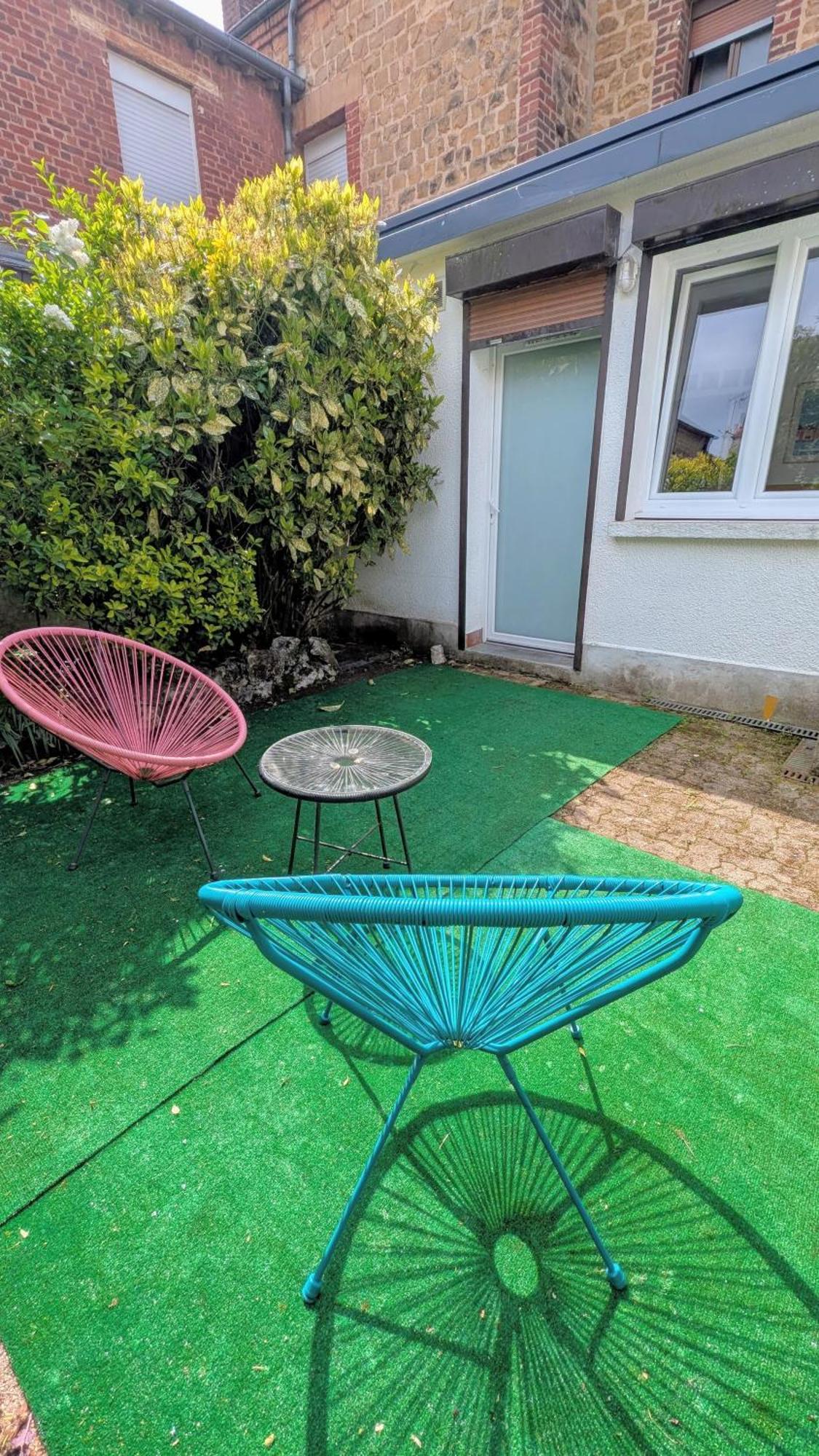 Stockholm- Studio Serenite Avec Jardin Charleville-Mézières Екстериор снимка